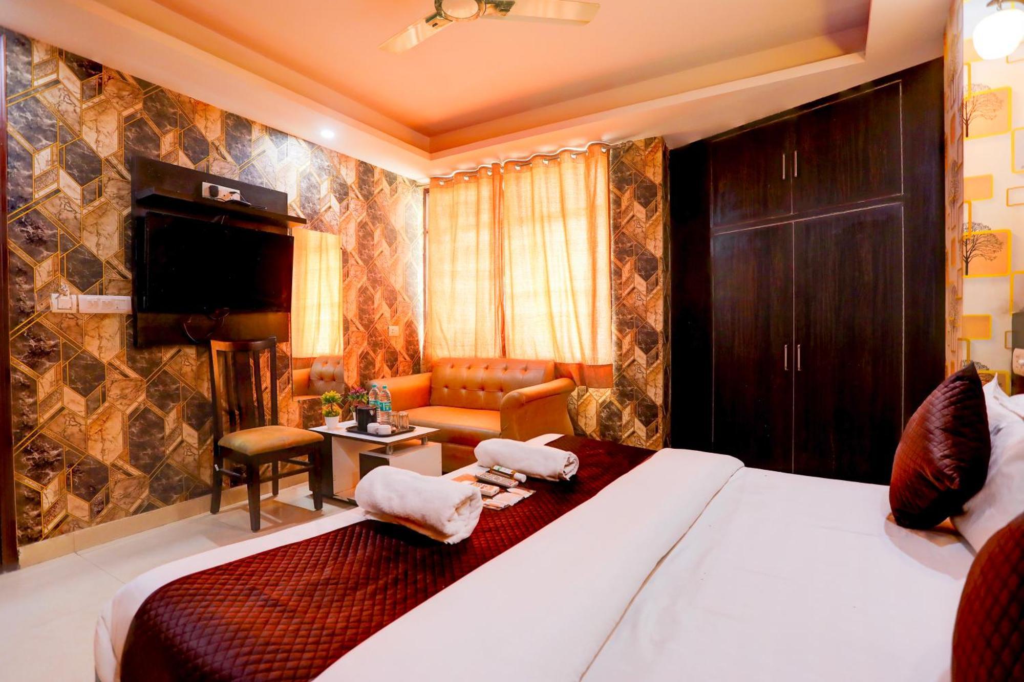 Hotel Luxury Global Nueva Delhi Exterior foto